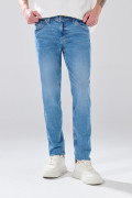 Jean azul medio skinny infaltables 5 bolsillos con tiro bajo
