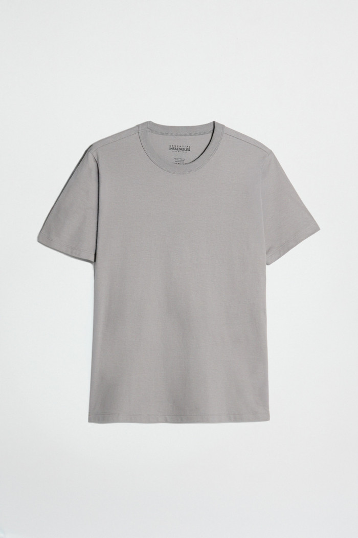 Camiseta ajustada infaltables con manga corta unicolor
