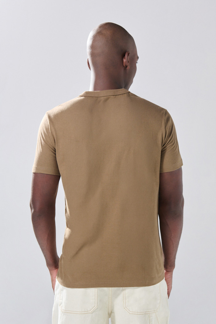 Camiseta en algodón infaltables unicolor con manga corta
