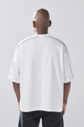 Camiseta unicolor en tela pesada manga corta oversize