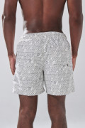 Bermuda playera kaki con tiro bajo y diseños de letras
