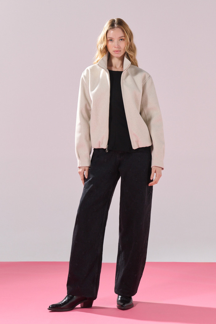 Chaqueta crema clara en paño con cuello alto de Polka Dots
