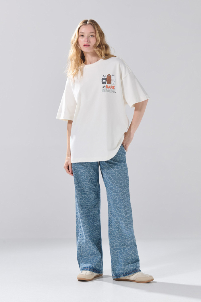 Camiseta oversize crema cuello redondo de Osos Escandalosos