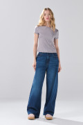 Jean azul baggy infaltables con bota ancha y tiro medio
