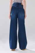 Jean azul baggy infaltables con bota ancha y tiro medio
