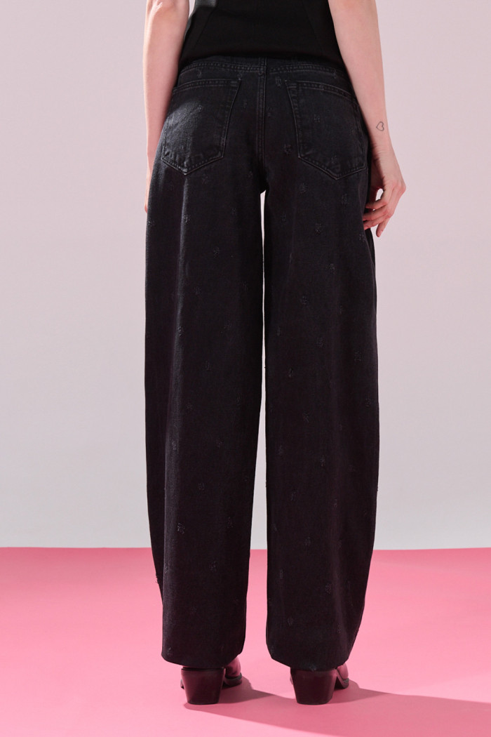 Jean gris loose barrel tiro bajo con puntos de Polka Dots
