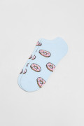 Medias azules claras tobilleras con diseños de donuts
