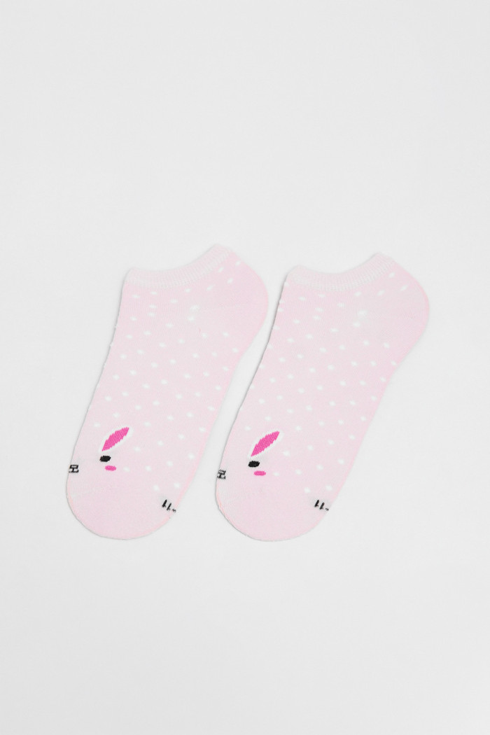 Medias rosadas tobilleras con diseño de conejo y puntos
