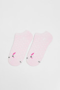 Medias rosadas tobilleras con diseño de conejo y puntos
