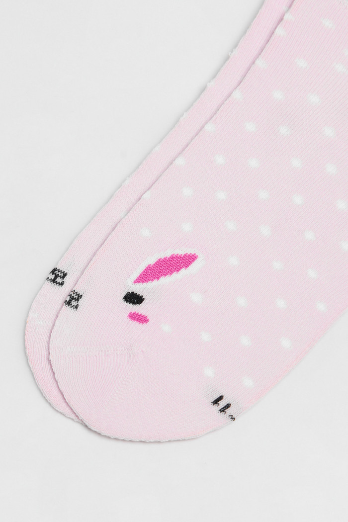 Medias rosadas tobilleras con diseño de conejo y puntos
