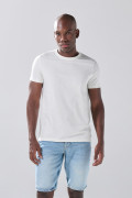 Bermuda azul clara de jean slim infaltables con tiro bajo
