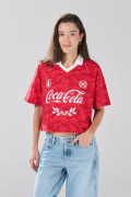 Camiseta crop top roja de Coca-Cola oversize con cuello polo
