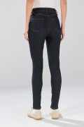 Jean azul súper skinny infaltables con tiro súper alto
