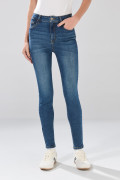 Jean infaltables azul oscuro súper skinny con botón metálico
