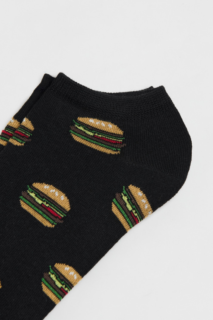 Medias negras tobilleras con diseños de hamburguesas
