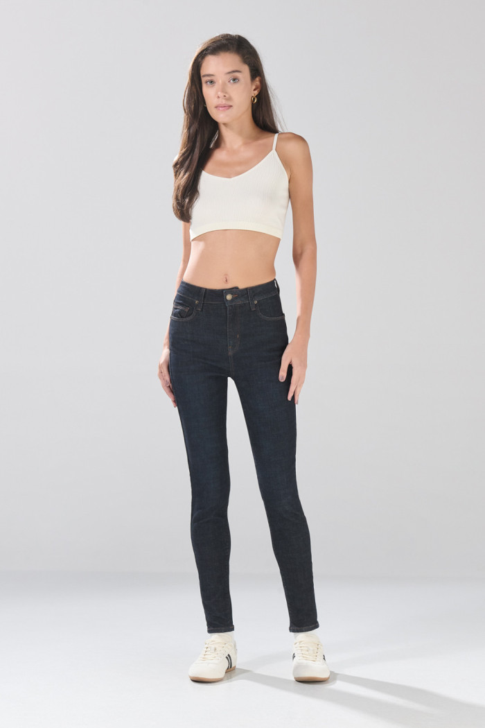 Jean súper skinny infaltables azul con tiro súper alto
