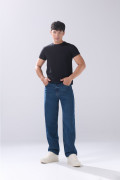 Camiseta infaltables cuello redondo unicolor con fit ceñido

