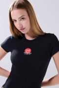 Body negro con manga corta y diseño de Coca-Cola
