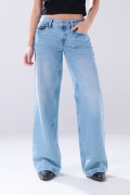 Jean open leg infaltables tiro bajo azul con bota ancha
