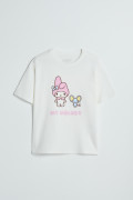 Camiseta crema clara manga corta con arte de My Melody