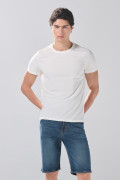Bermuda azul oscura slim de jean infaltables con tiro bajo
