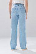 Jean azul claro infaltables 90´S bota recta con tiro alto
