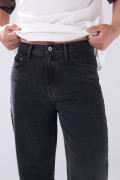 Jean baggy infaltables bota ancha gris intenso con tiro medio
