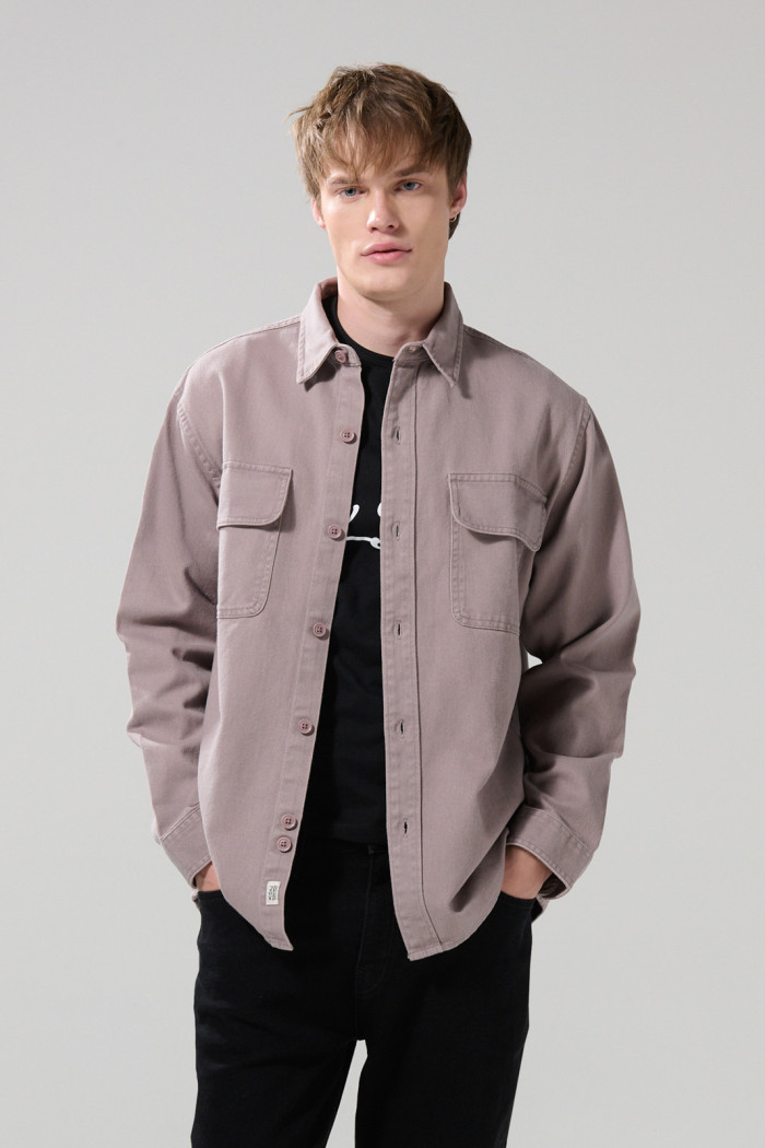Sobrecamisa unicolor manga larga con doble bolsillo