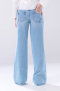 Jean open leg infaltables azul con tiro bajo y bota ancha
