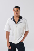 Camisa crema de Poetry con texto y cuello resort en contraste

