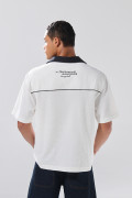 Camisa crema de Poetry con texto y cuello resort en contraste
