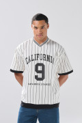 Camiseta cuello V crema oversize a rayas con diseño college
