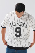 Camiseta cuello V crema oversize a rayas con diseño college
