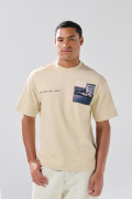 Camiseta oversize cuello redondo unicolor con arte de Poetry
