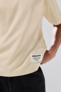 Camiseta cuello redondo unicolor con texto de Poetry
