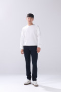 Jean azul intenso slim infaltables con bolsillos y tiro bajo
