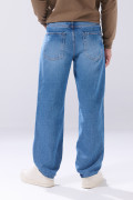 Jean baggy azul infaltables con tiro medio y bota ancha
