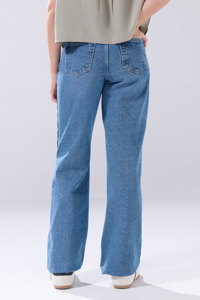 Jean 90´S azul infaltables tiro alto con ligeros desgastes
