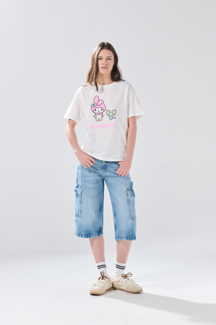 Camiseta crema clara manga corta con arte de My Melody