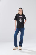 Camiseta de Kuromi negra tie dye con manga corta
