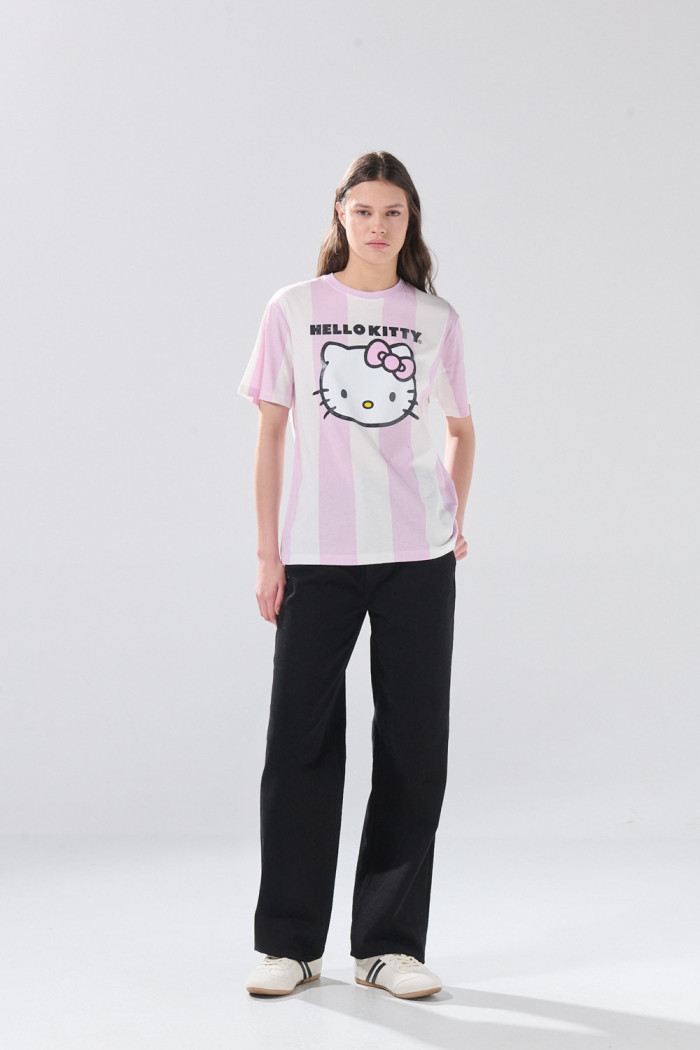 Camiseta a rayas crema manga corta con arte de Hello Kitty
