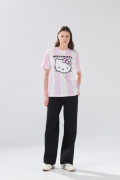 Camiseta a rayas crema manga corta con arte de Hello Kitty
