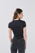 Camiseta unicolor infaltables con manga corta en tela suave
