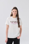 Camiseta en algodón cuello redondo crema college
