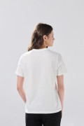 Camiseta en algodón cuello redondo crema college
