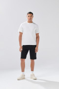 Bermuda negra de jean slim infaltables con tiro bajo
