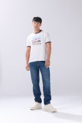 Jean azul oscuro infaltables 90´S con tiro bajo y bota recta
