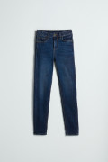 Jean tiro alto push up infaltables azul oscuro con realce