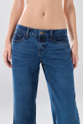 Jean infaltables azul oscuro open leg con bota ancha
