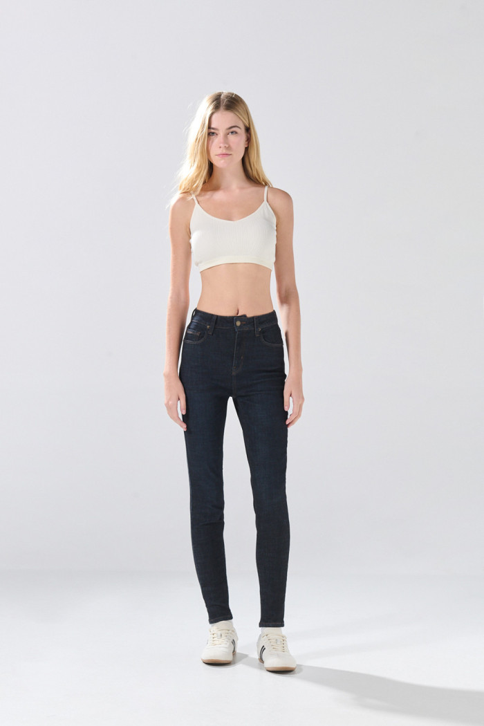 Jean súper skinny infaltables azul intenso con 5 bolsillos
